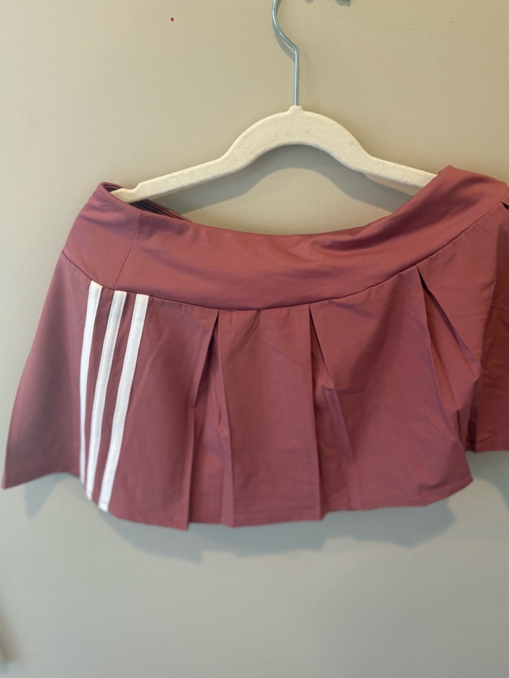 adidas Mauve Pleated Tennis Skirt with White Stripes